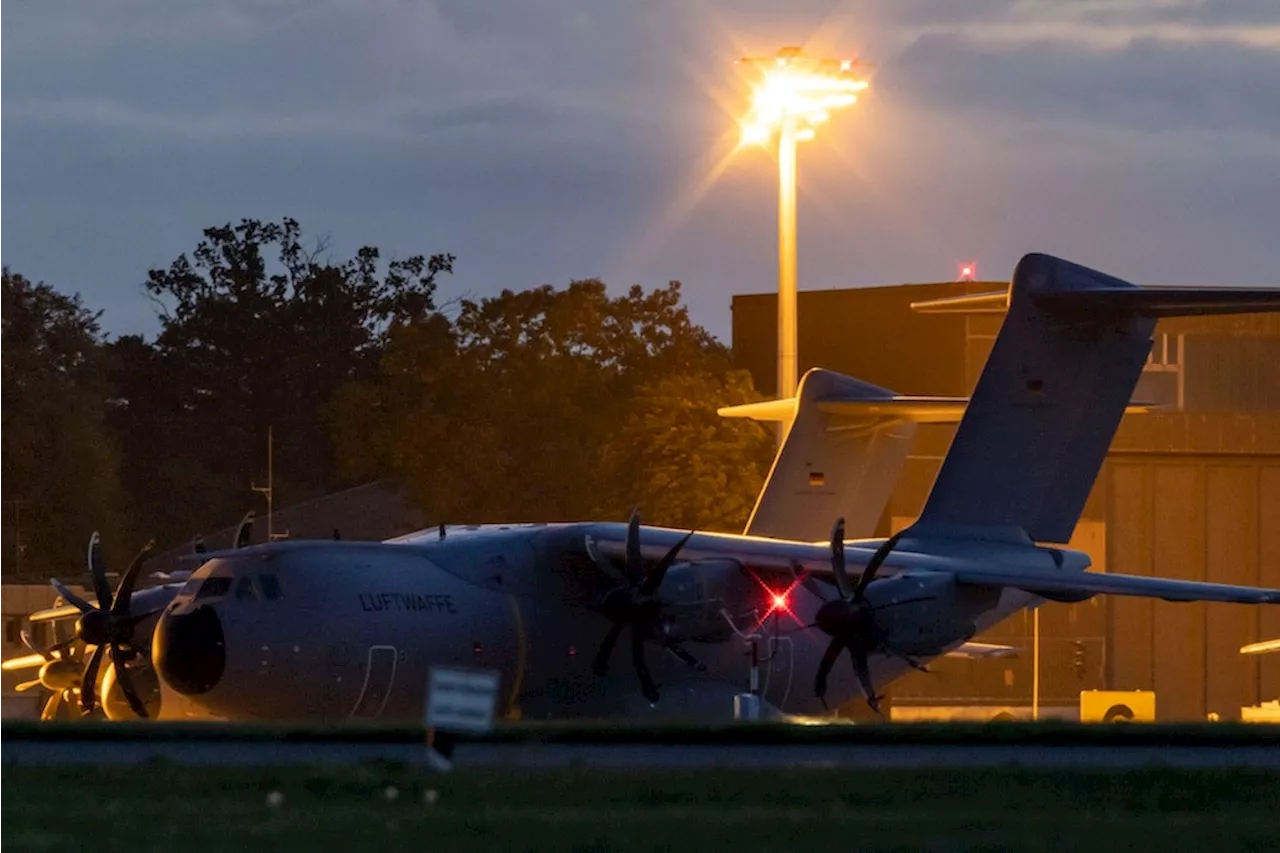 Bundeswehr fliegt rund 160 Menschen aus Israel aus