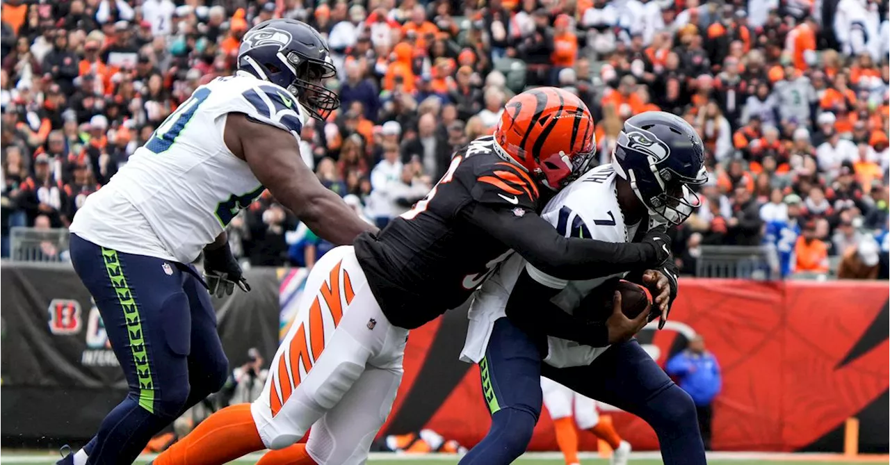 NFL Week 6: Seahawks offense self-destructs in red zone, Bengals win 17-13