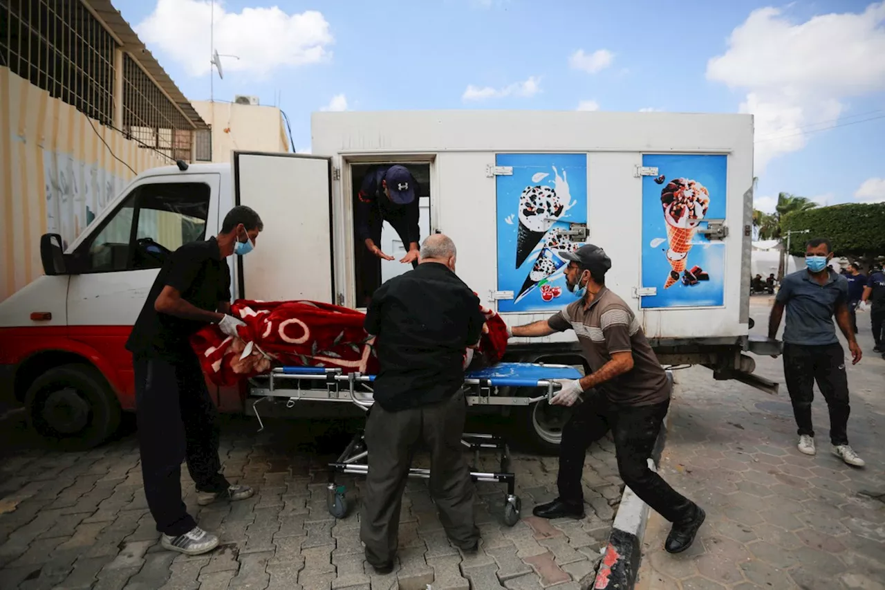 Sem espaço nos cemitérios, corpos de palestinos são armazenados em caminhões refrigerados em Gaza