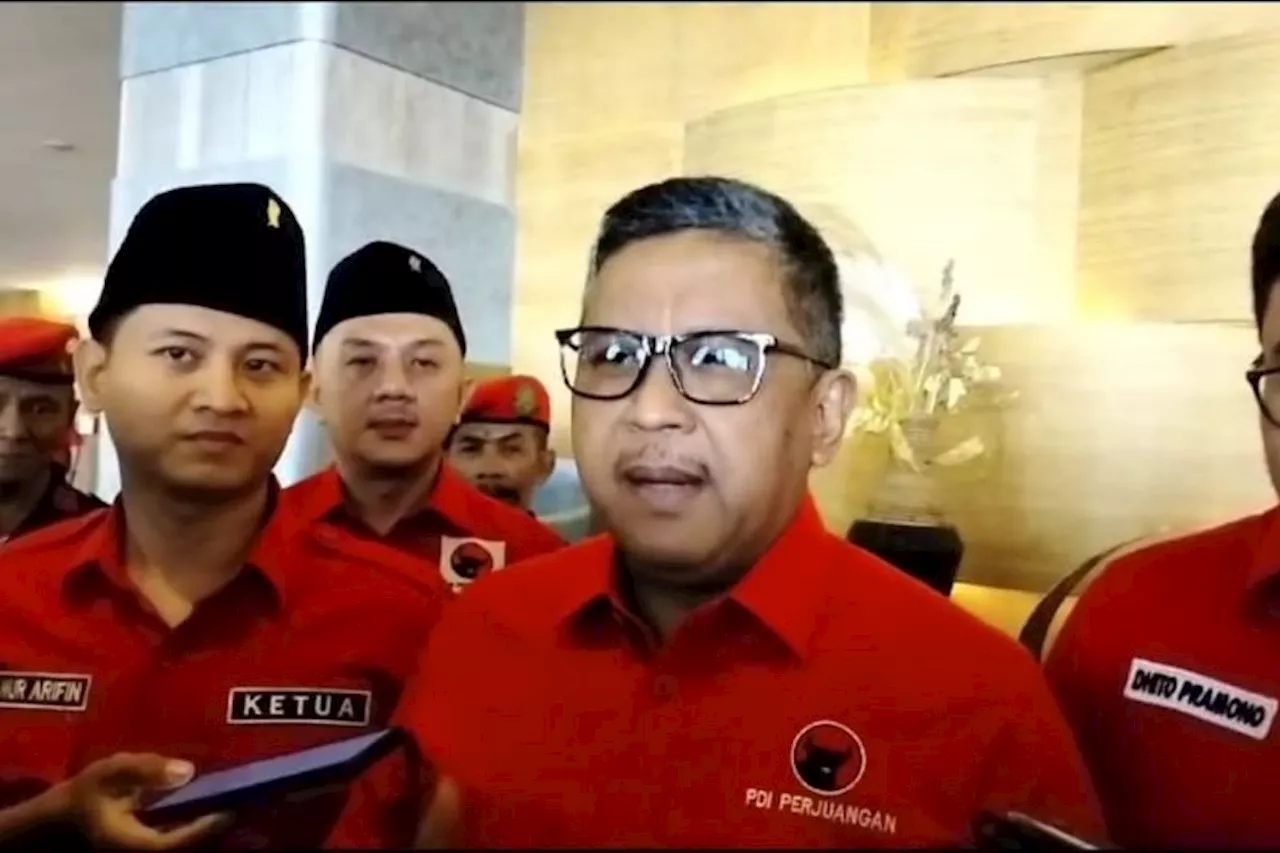 Hasto Berikan Pujian untuk Gubernur Khofifah Indar Parawansa