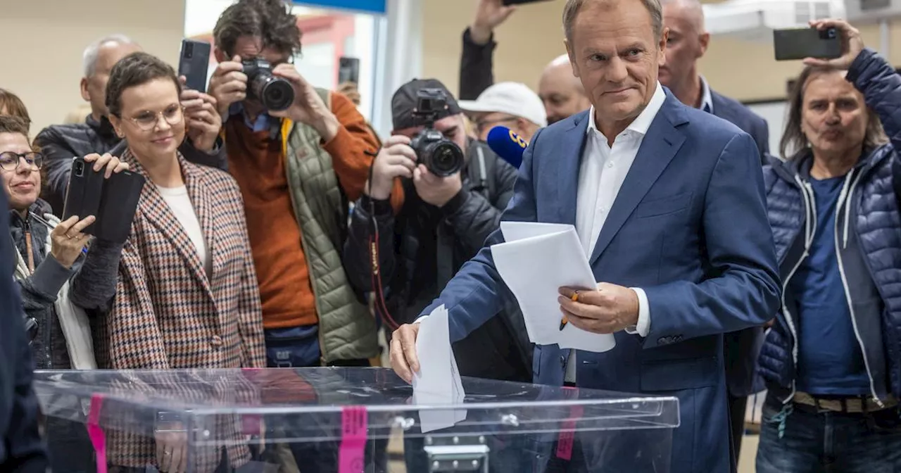 Législatives en Pologne : l'opposition pro-UE remporte la majorité parlementaire