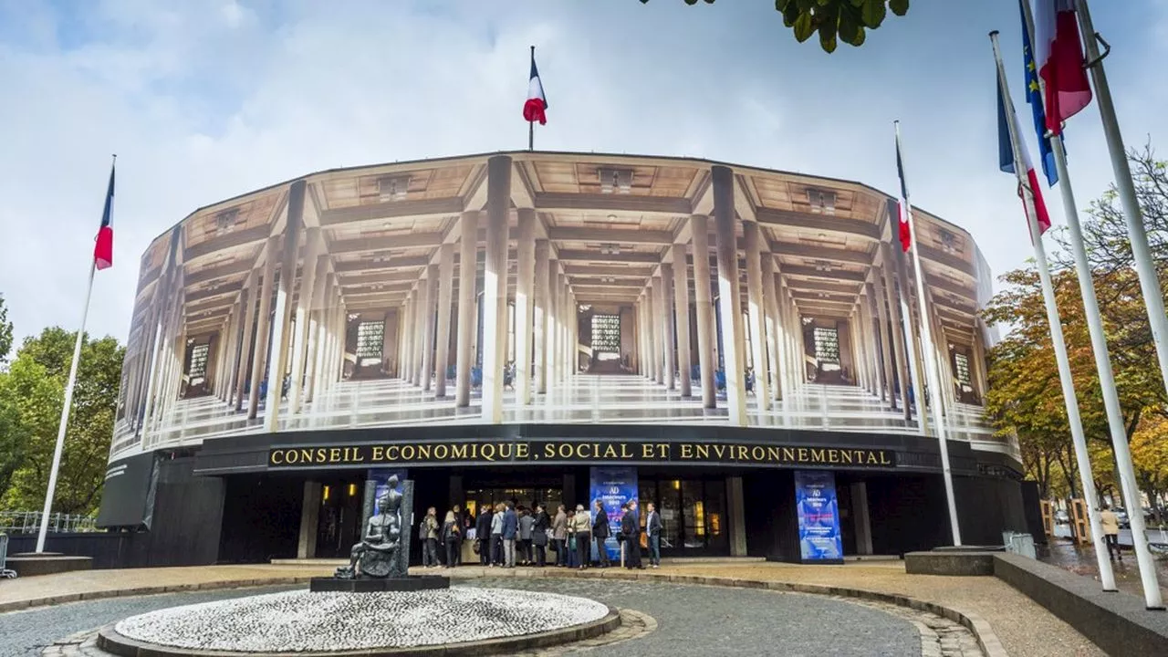 A la veille de la Conférence sociale, Elisabeth Borne joue l'apaisement sur les retraites complémentaires