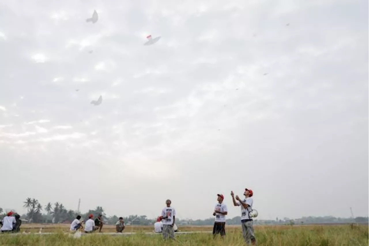 Sukarelawan ini Gelar Lomba Layang-layang di Kabupaten Tangerang