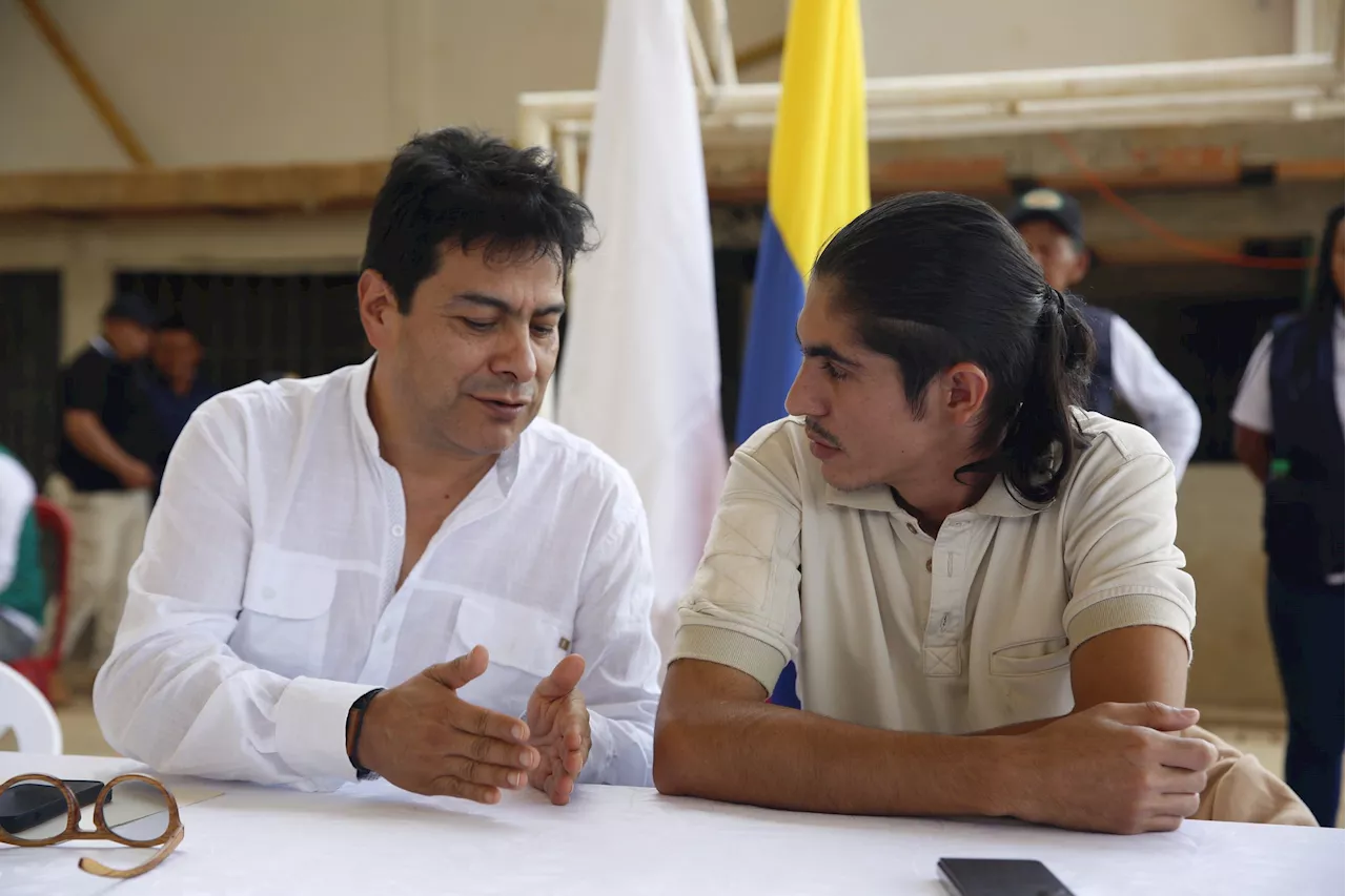 El Gobierno colombiano y una disidencia de las FARC buscan dejar atrás dudas sobre la paz