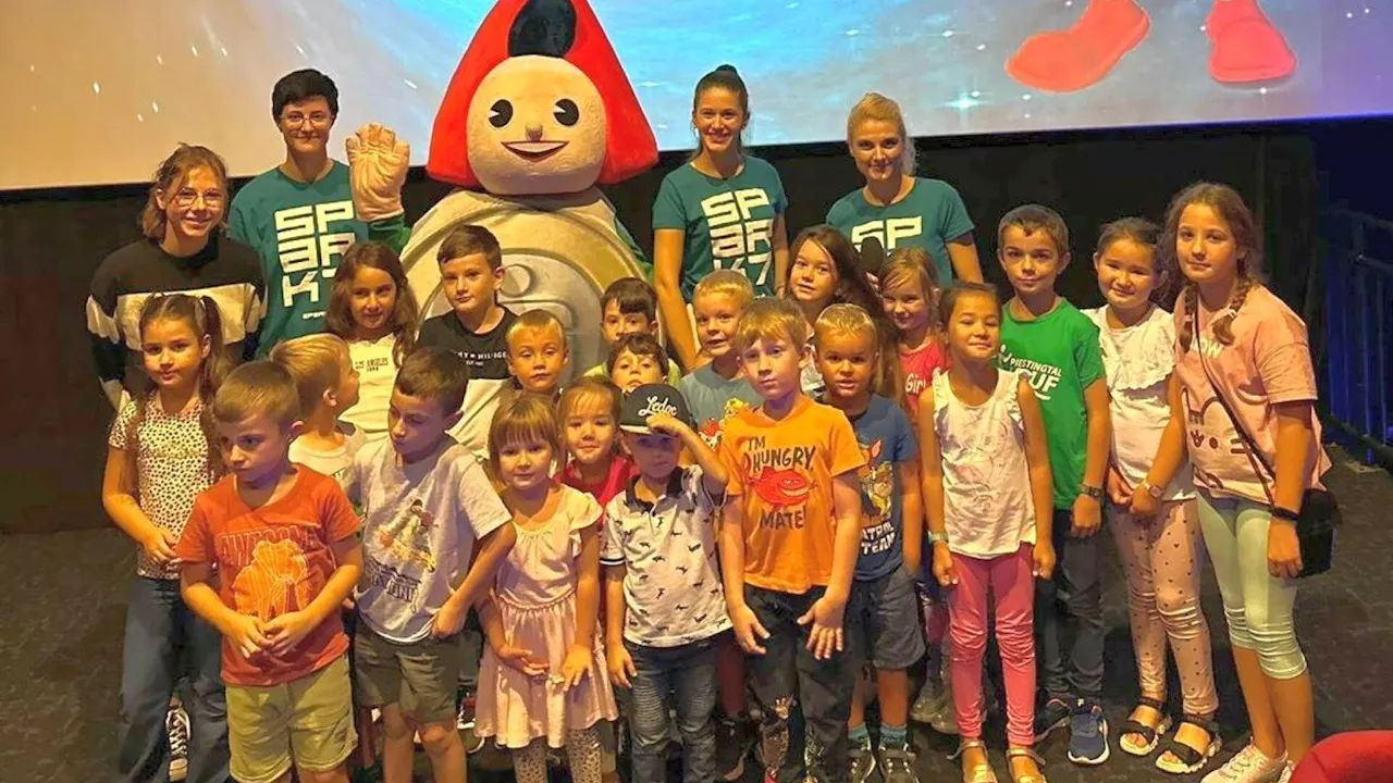 Wiener Neustädter Kinder gingen mit Sparefroh zur Paw Patrol ins Kino