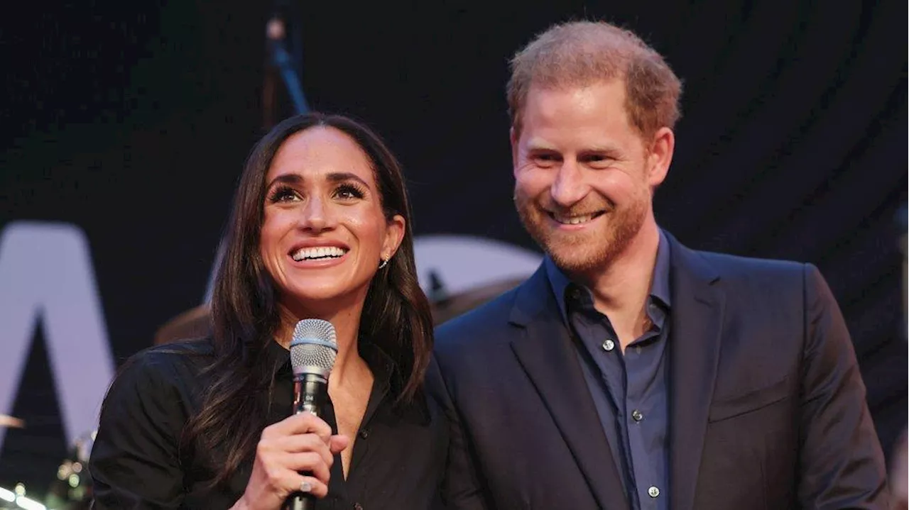 Herzogin Meghan und Prinz Harry: Hand in Hand auf einer Karibikinsel