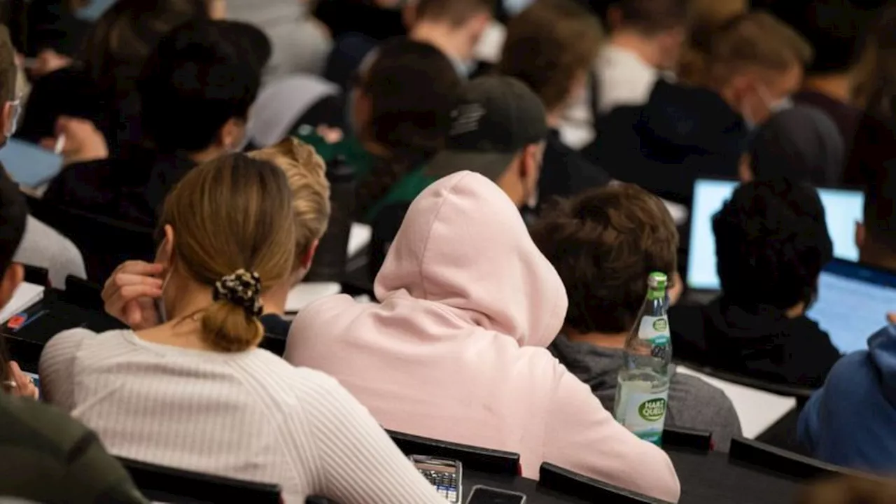 Hochschulen: Mehr als 100.000 Studierende an Berliner Unis