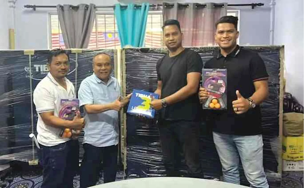 Tiga pertubuhan belia Padang Tengku, Lipis terima bantuan peralatan permainan ping pong