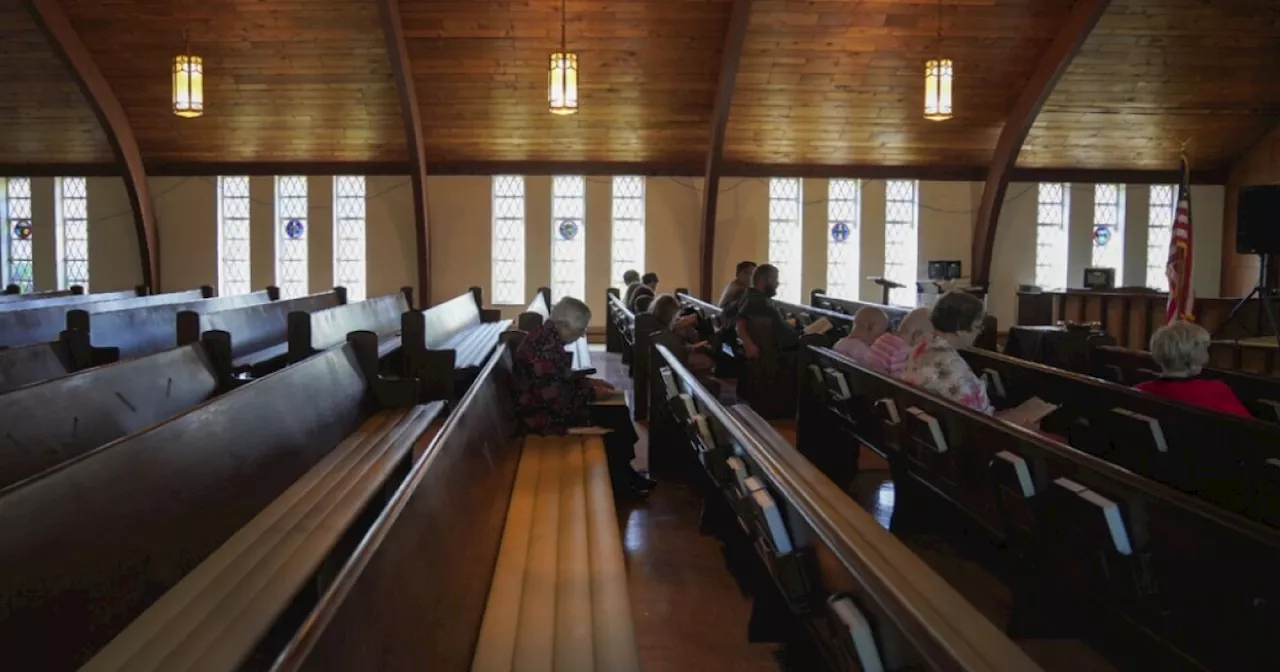 More Americans report losing interest in organized religion