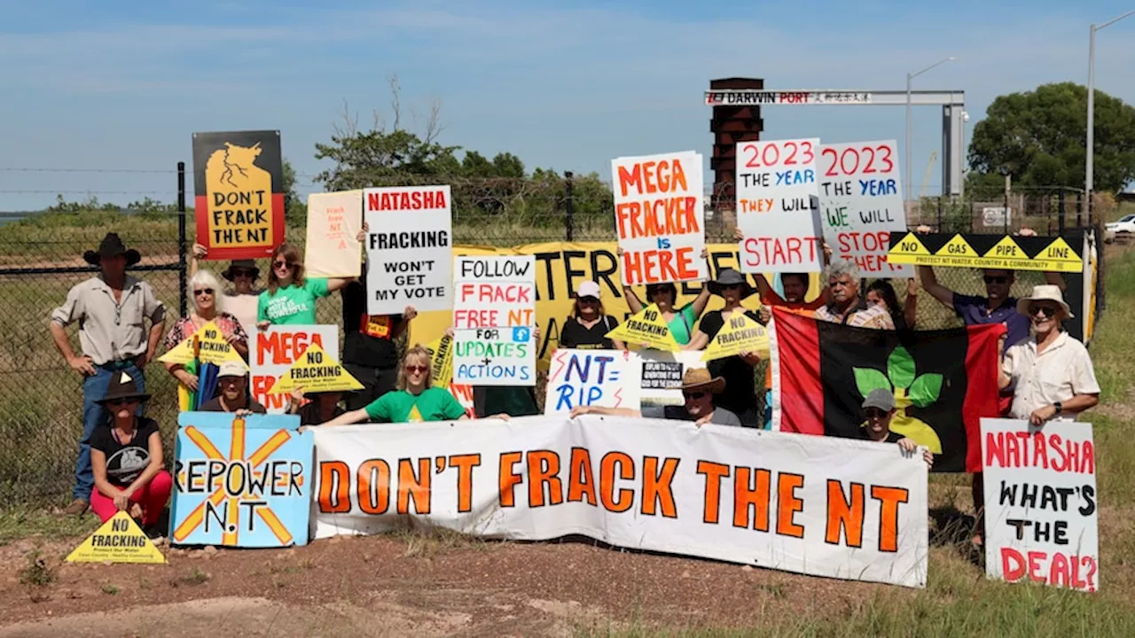 Greens senator Sarah Hanson-Young introduces water trigger bill to close fracking loophole