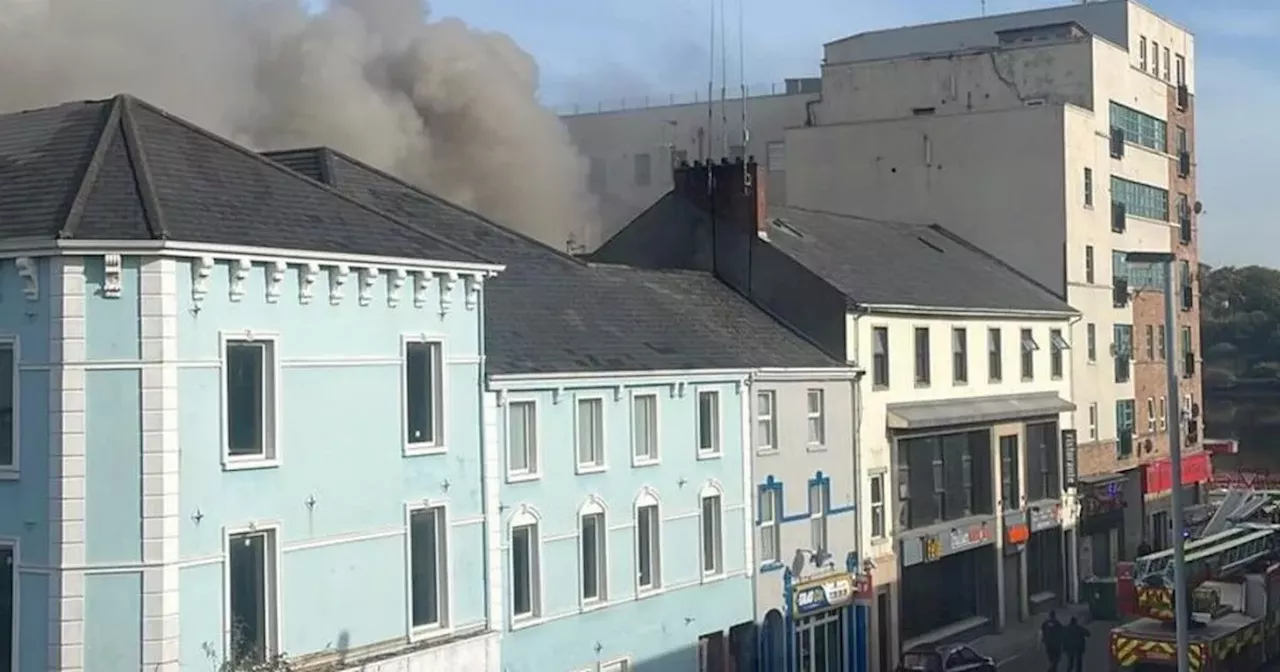 Derry fire LIVE: Over 60 firefighters dealing with large fire in Queen's Court area