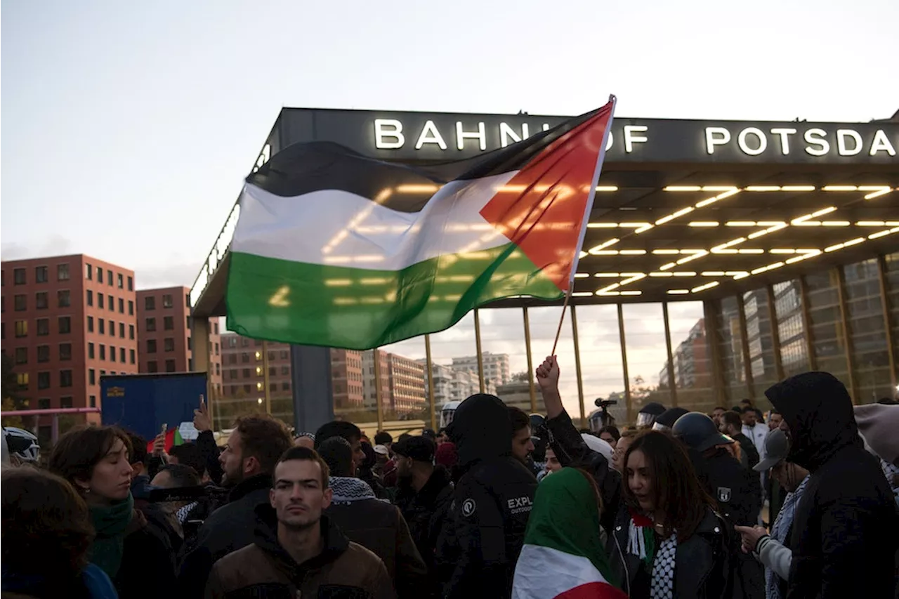 Palästinenser-Demo am Potsdamer Platz: Wurde die Berliner Polizei belogen?