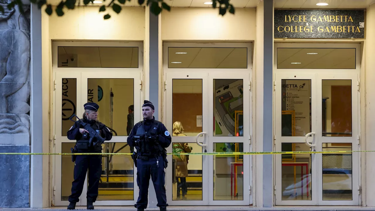 Enseignant tué à Arras: les cours reprendront mardi à 14 heures au lycée Gambetta