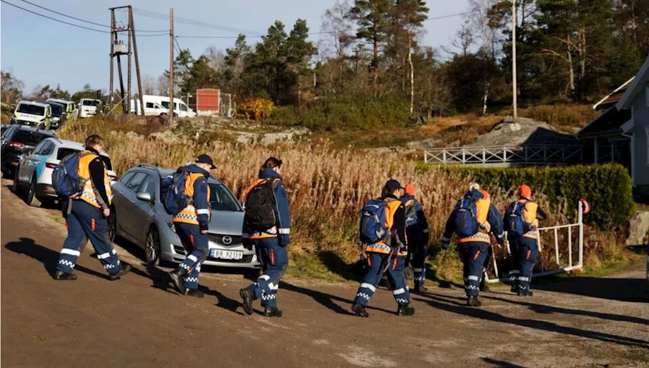 Syvårig dreng forsvundet i snart et døgn: Politiet har fundet hans solbriller i skovområde