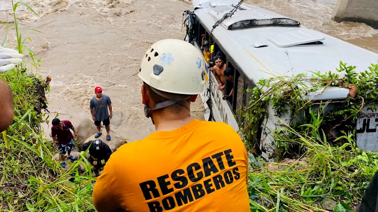 Accidente en ruta migratoria deja cuatro muertos y más de una decena de heridos en el occidente de Honduras