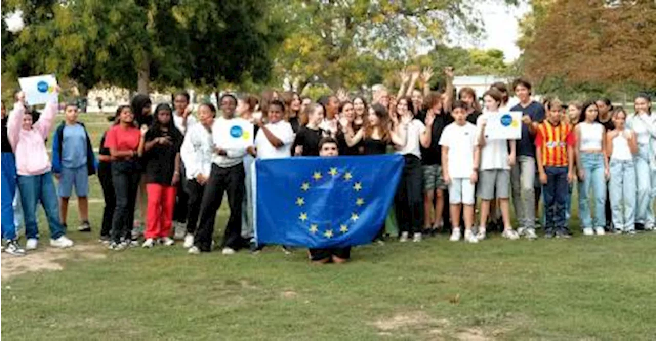 À Marseille, le voyage attire les collégiens rêveurs