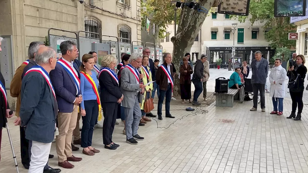 Attentat d’Arras : la déclaration du maire de Carpentras durant l'hommage à Dominique Bernard