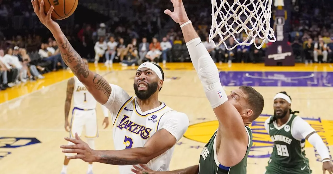 Anthony Davis looks sharp in Lakers' preseason loss to Bucks