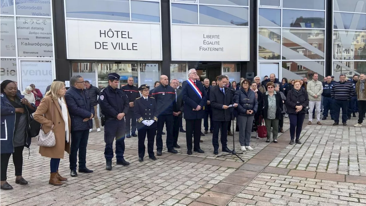 À Lens, une soixantaine de personnes ont rendu hommage à Dominique Bernard