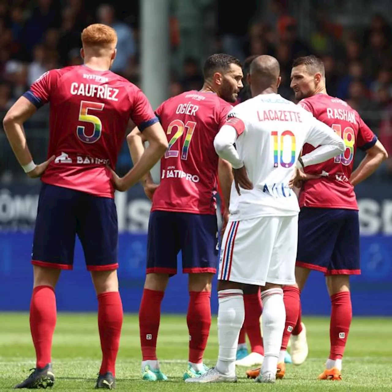 Pourquoi la LFP veut abandonner les maillots au flocage arc-en-ciel ?