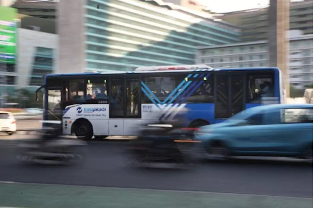 TransJakarta Alihkan Rute Imbas Aksi Massa Jelang Putusan MK