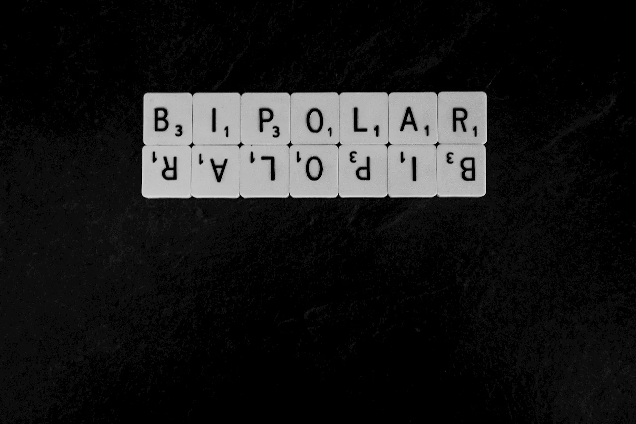 Researchers identify early signs of bipolar disorder