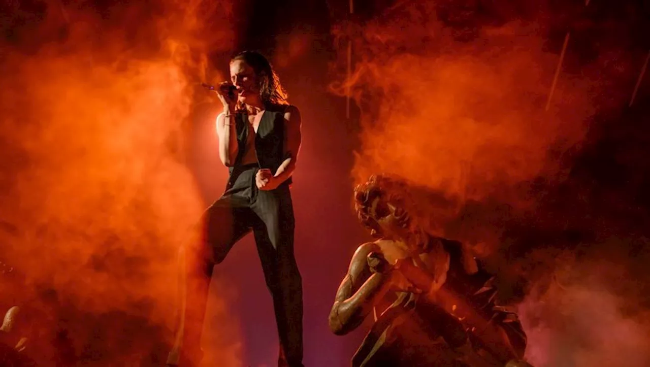 Malade, Christine and The Queens décide d'annuler tous ses concerts de 2023