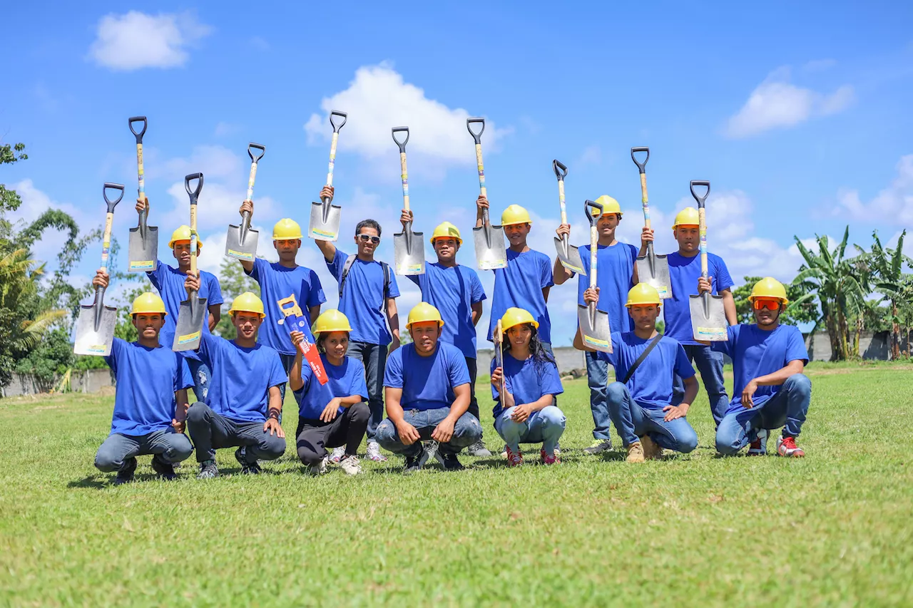 Out-of-school youths complete masonry course