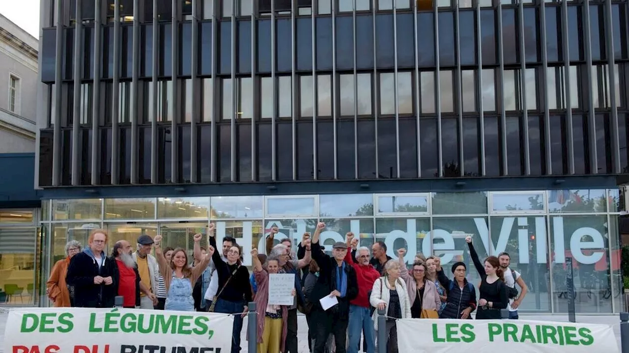 À Angers, les Soulèvements de la terre se sont rassemblés contre le projet autoroutier A69