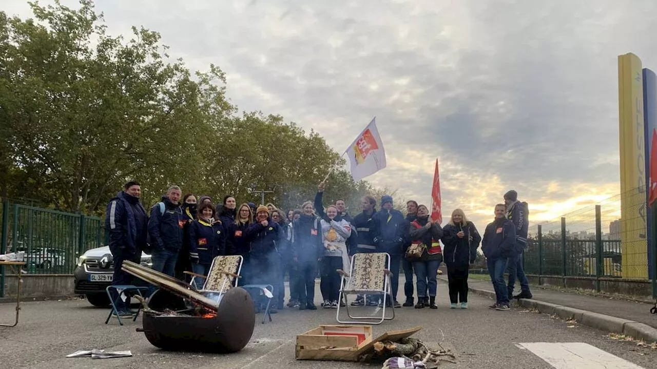 « Certains facteurs sont obligés de réaliser deux tournées » : grève à La Poste au Mans