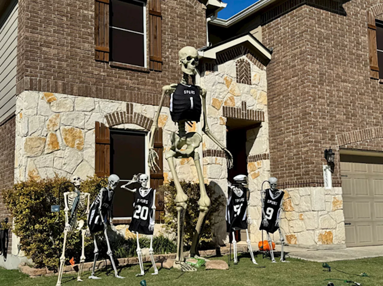 San Antonio Spurs skeleton yard display goes viral on social media