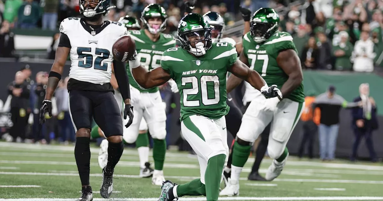 Con anotación tardía de Hall, Jets sorprenden 20-14 a Eagles, que pierden por 1ra vez