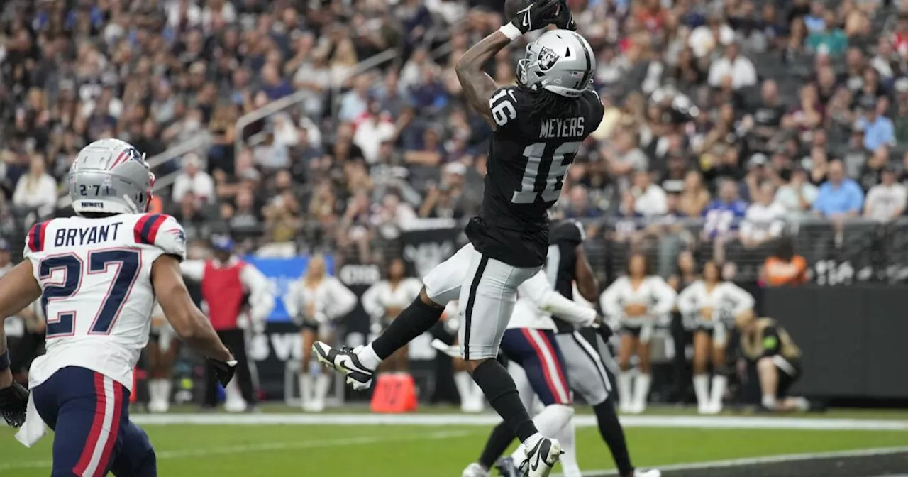 Raiders resisten y vencen 21-17 a Patriots, pero pierden a Garoppolo por lesión