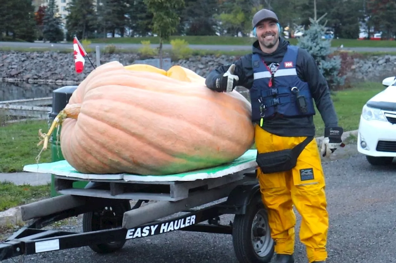Sault’s pumpkin paddler grateful for ‘cool adventure’