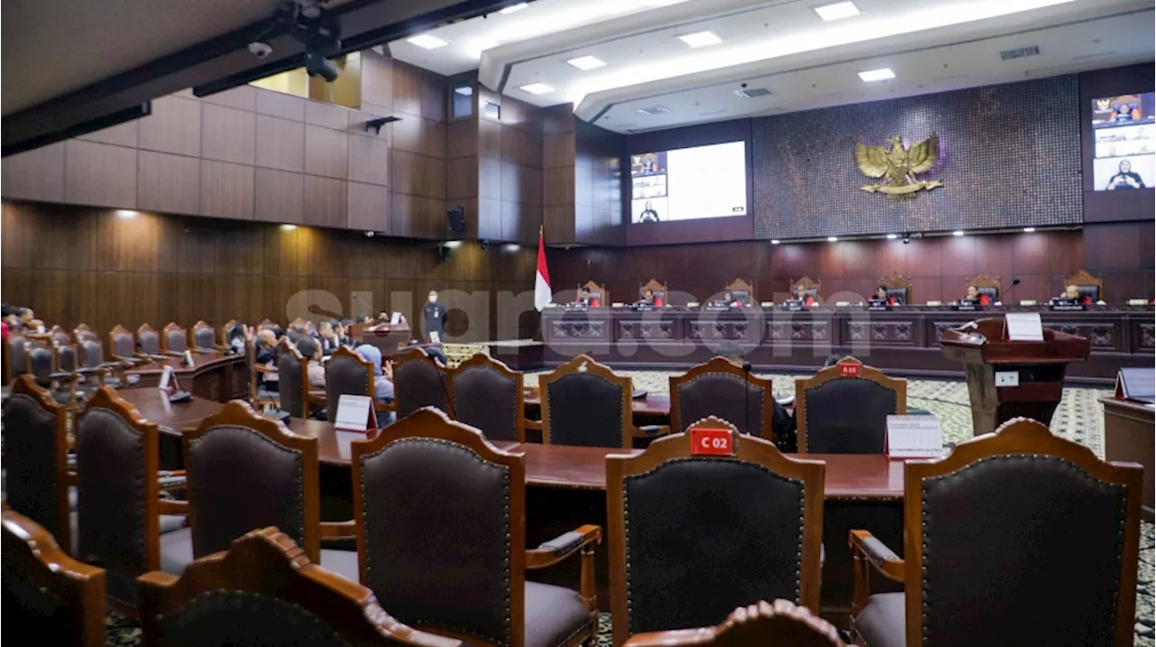 Dissenting Opinion Hakim MK Guntur Hamzah: Penentuan Batas Usia Capres-cawapres Tak Diatur Konstitusi, Tapi Tafsir