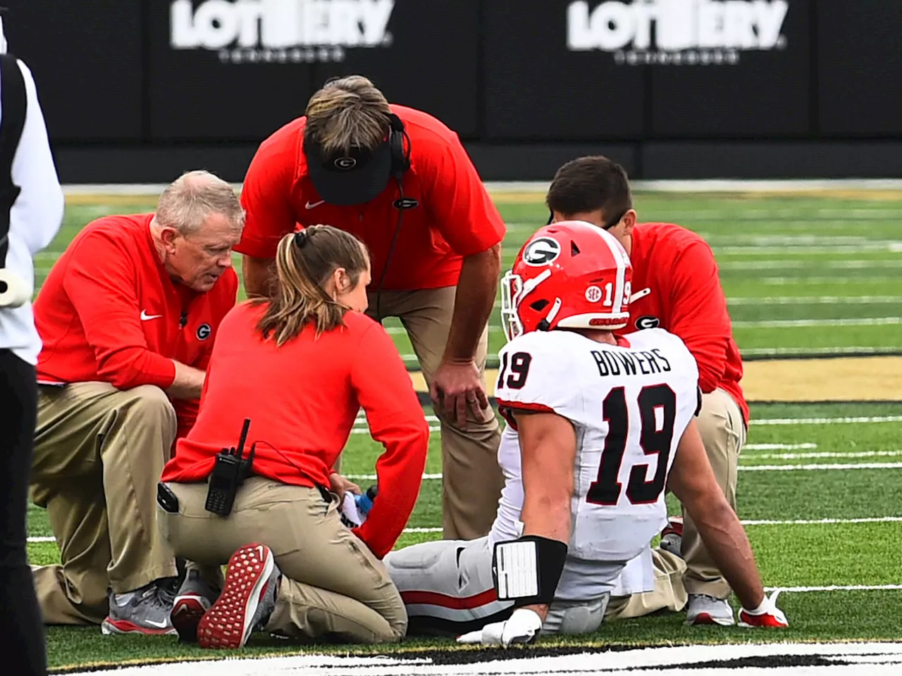 Georgia’s Brock Bowers likely to miss time: What it means for the Bulldogs