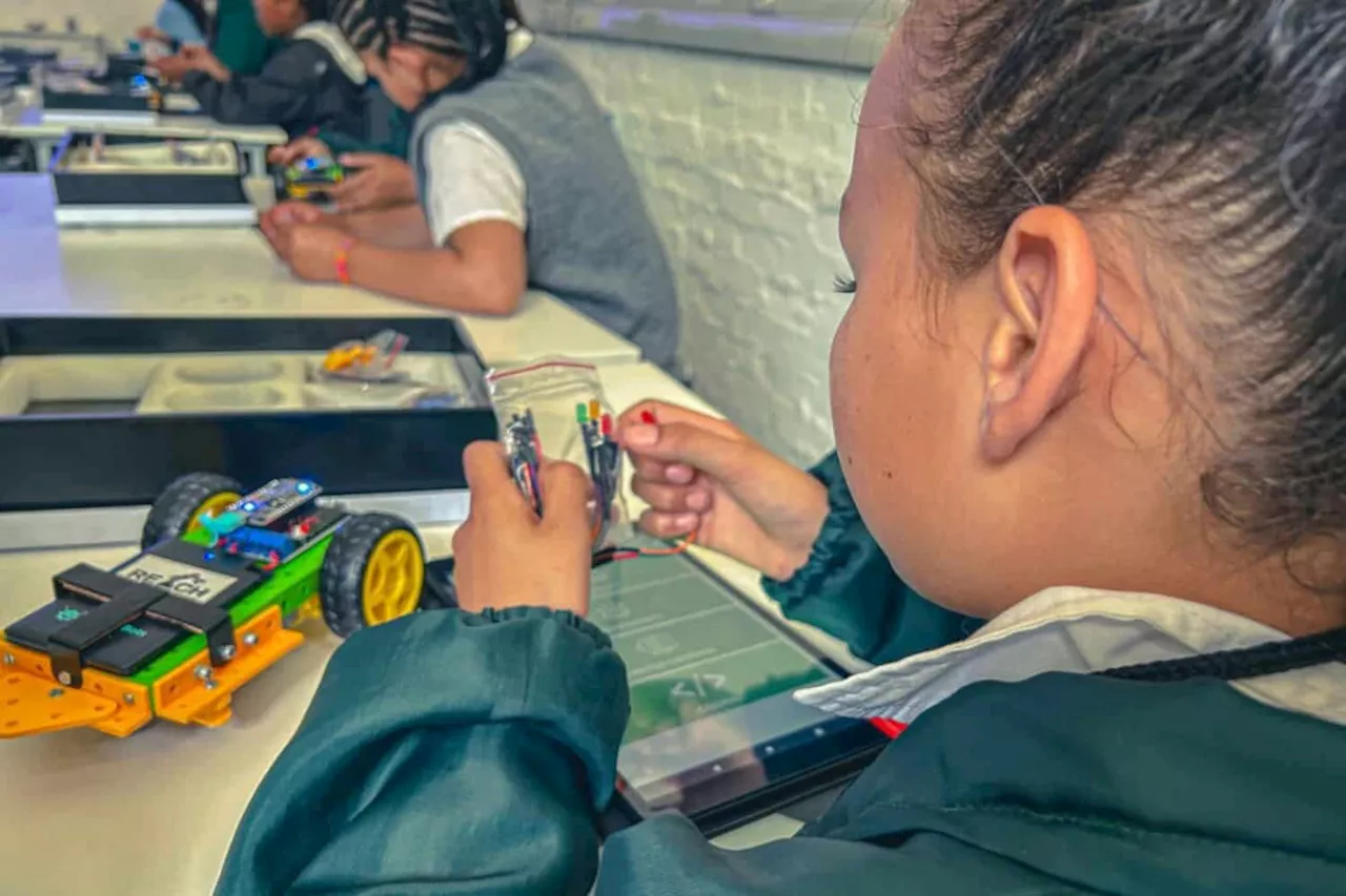 Cape Town Science Centre partners Google to introduce girls to AI and Robotics