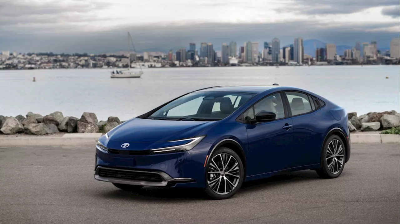 2024 Toyota Prius makes a trio of tiny changes, including $200 price hike