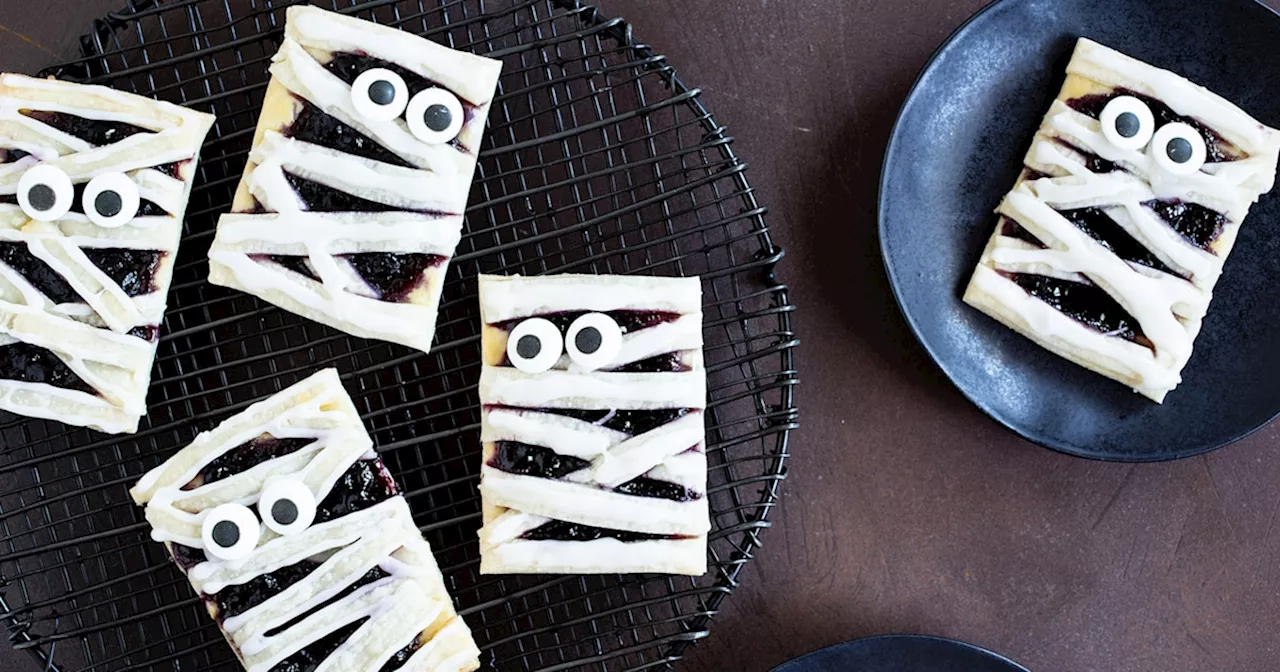 Halloween Boo-Berry Mummy Pies Recipe