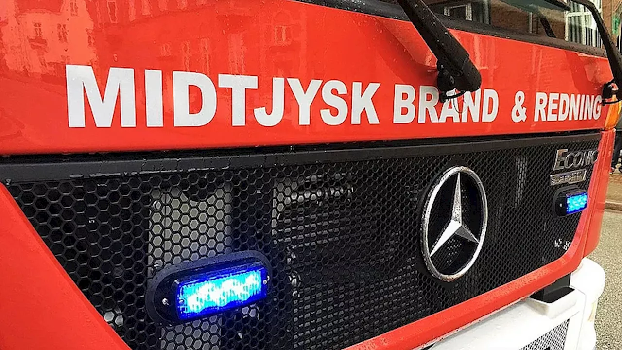 Brand i garage spredte sig til nabohus