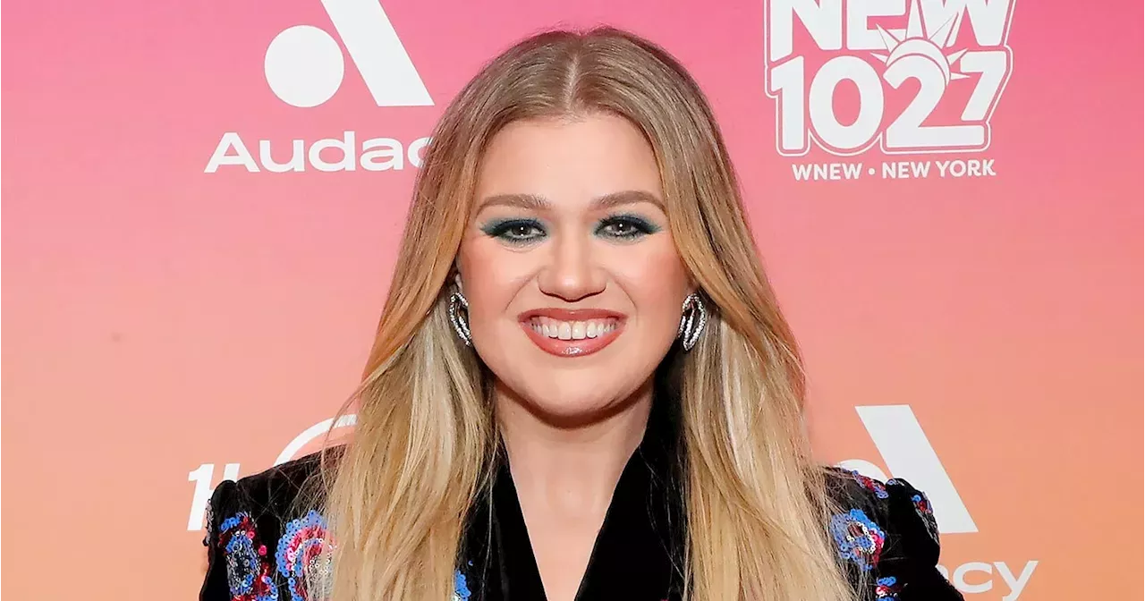 Kelly Clarkson Details NYC 'Fresh Start' After 'Struggling' Post-Split ...