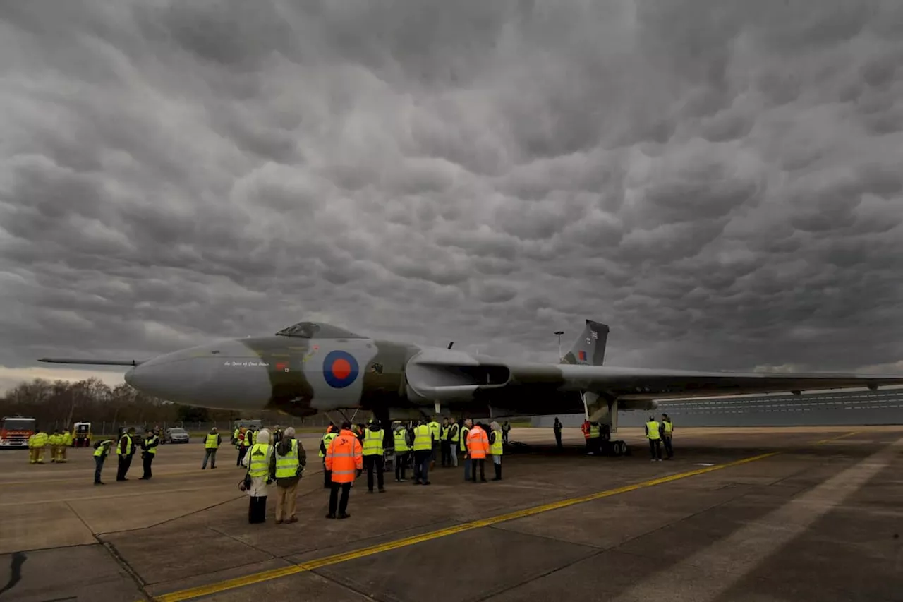 XH558: Owners of Vulcan aircraft to hold more open days at Doncaster Sheffield Airport in 2024 despite closure