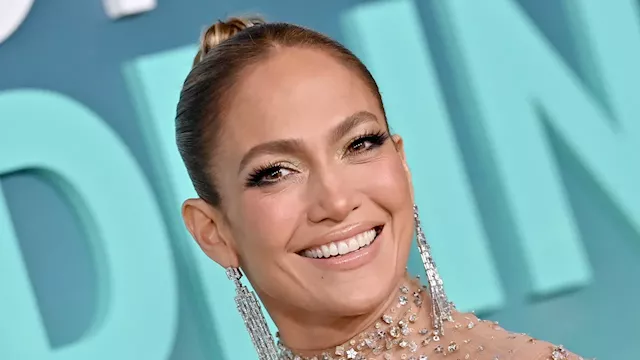 Jennifer Lopez Models Romantic Lingerie for New Intimissimi