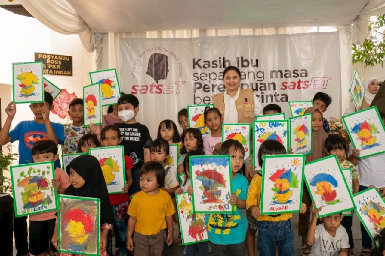 Peduli perkembangan anak, Liza Thohir beri alat timbang untuk posyandu