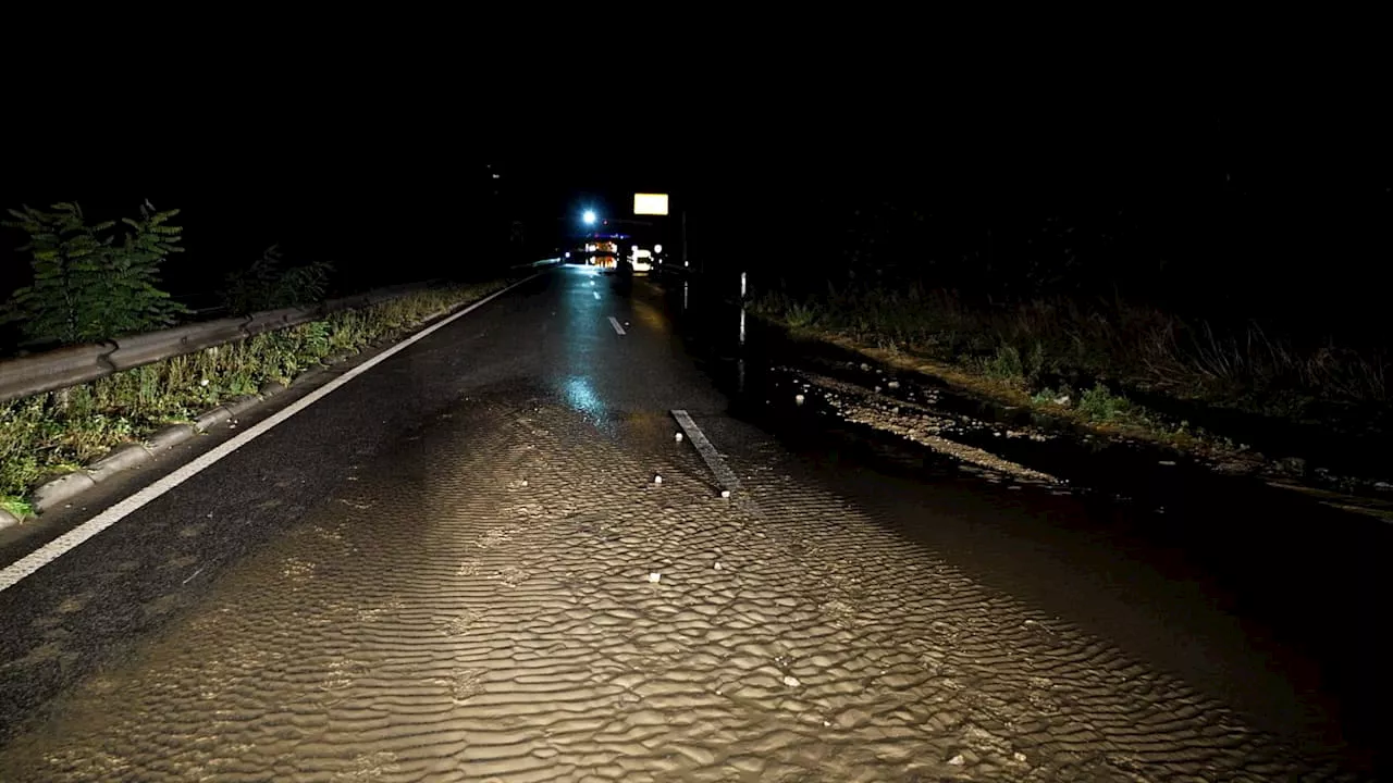 Frankenthal: Mega-Rohrbruch: Straße überflutet – 50 000 Menschen ohne Wasser