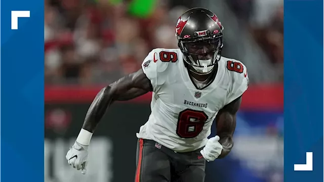 Philadelphia Eagles sign wide receiver Julio Jones