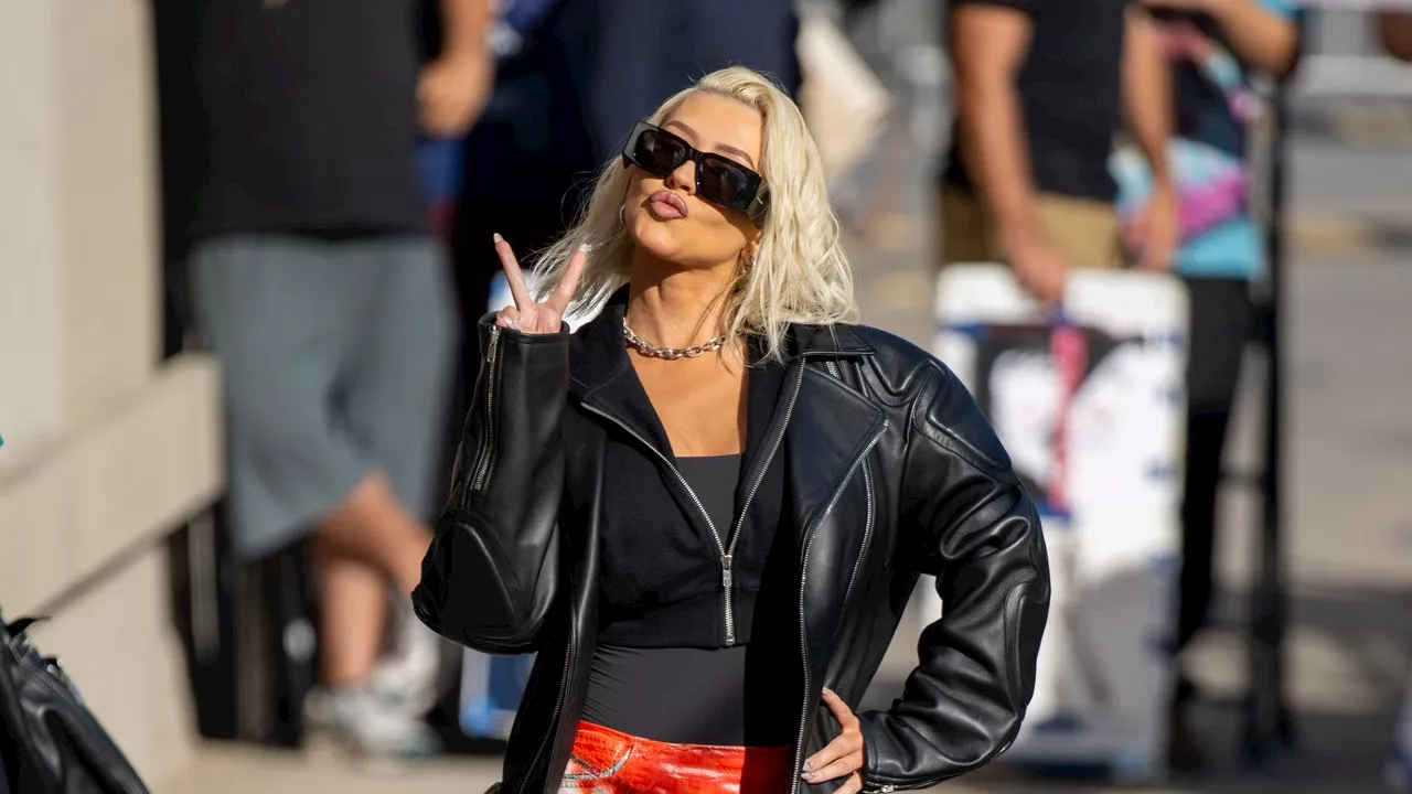 Christina Aguilera Lets Her Loud Mouth Miniskirt Do All the Talking