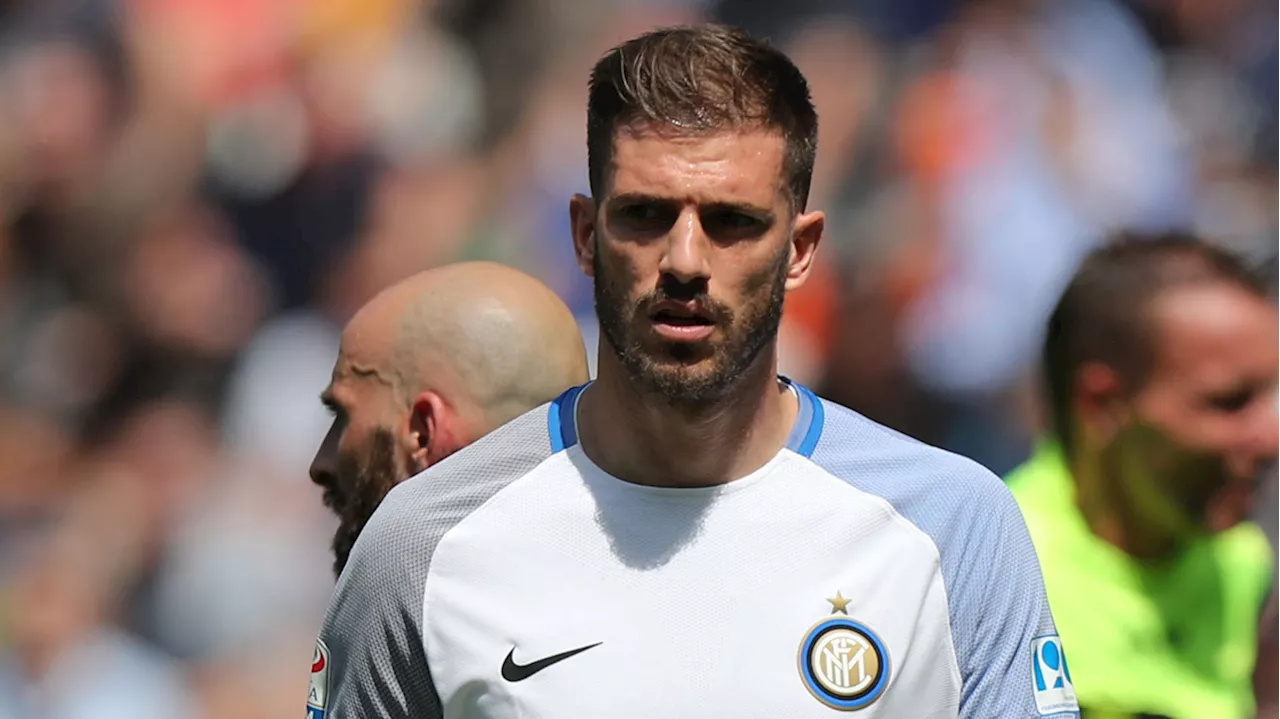 Lo sfogo di Santon: 'Mio zio non è la fonte di Corona, alleva vongole'