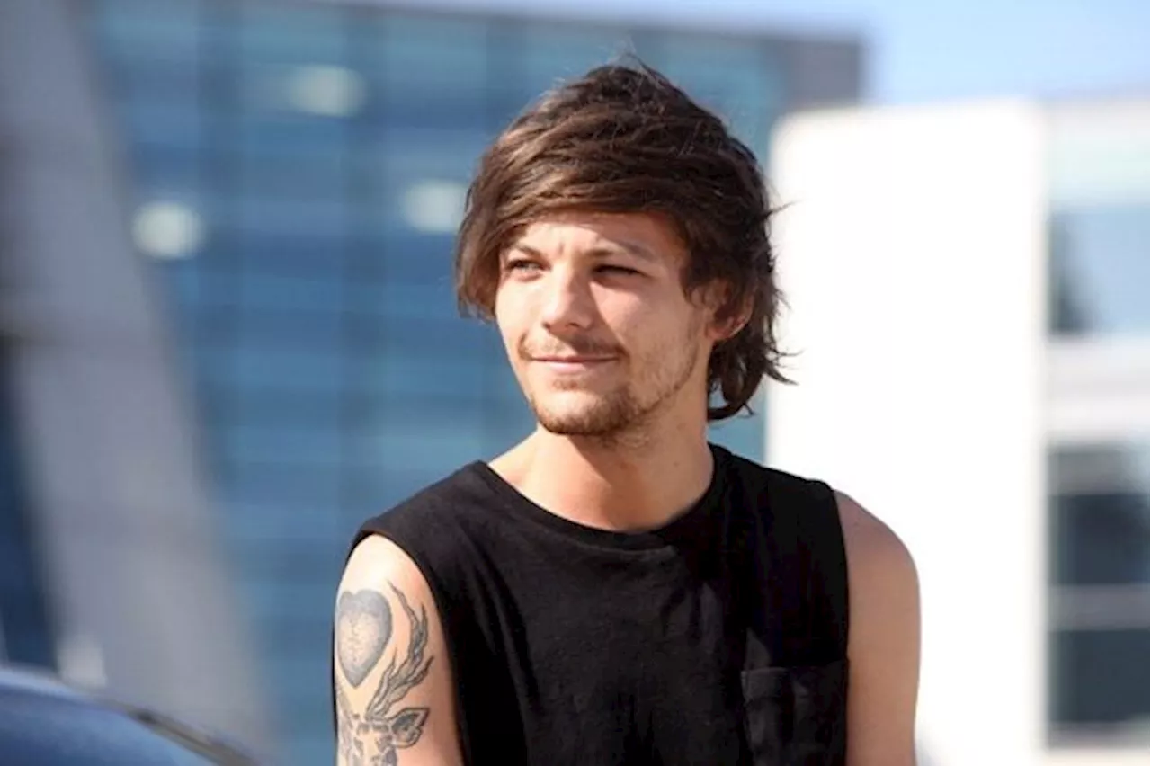 Louis Tomlinson Says 1D Feel Like “Little Scumbags”