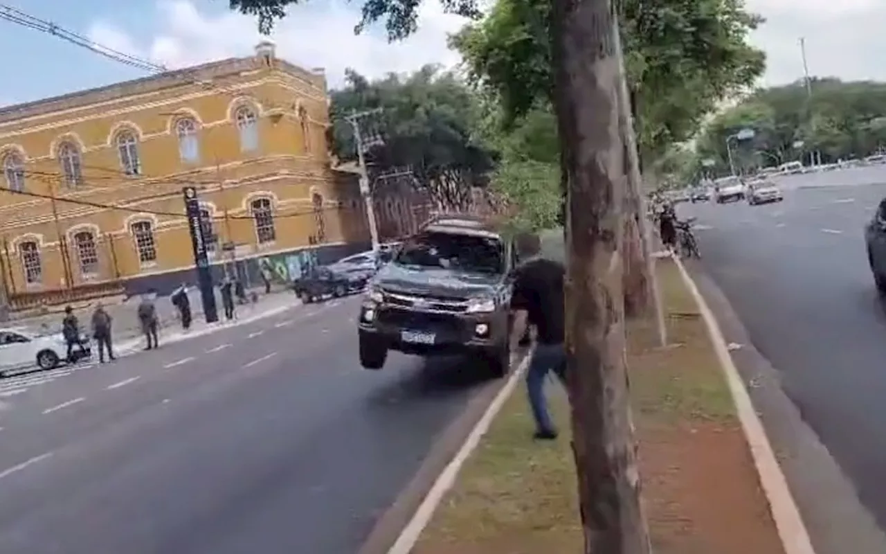 Polícia abre inquérito para apurar atropelamento de casal por viatura da Rota durante desfile; vídeo